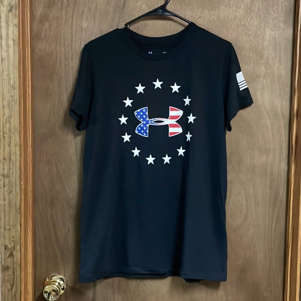 Under Armour Short Sleeve Shirt Large